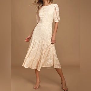 NWT BB Dakota “Crushing on You Dress” in vanilla